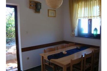 Horvaatia Privát Sveti Juraj, Eksterjöör
